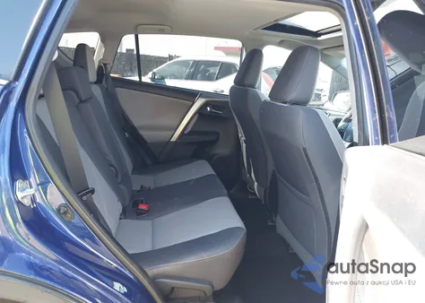 2015 Toyota Rav4 Xle z USA, uszkodzony, nr VIN 2T3WFREV0FW193420